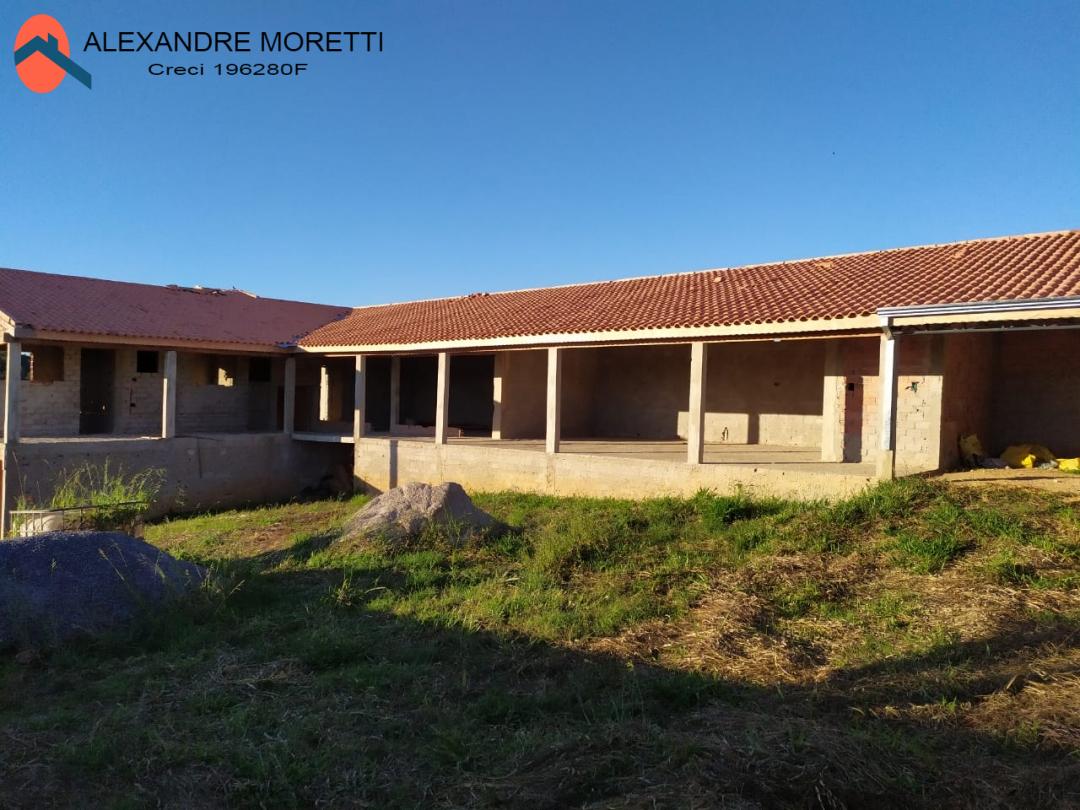 Casa à venda com 6 quartos, 1000m² - Foto 2