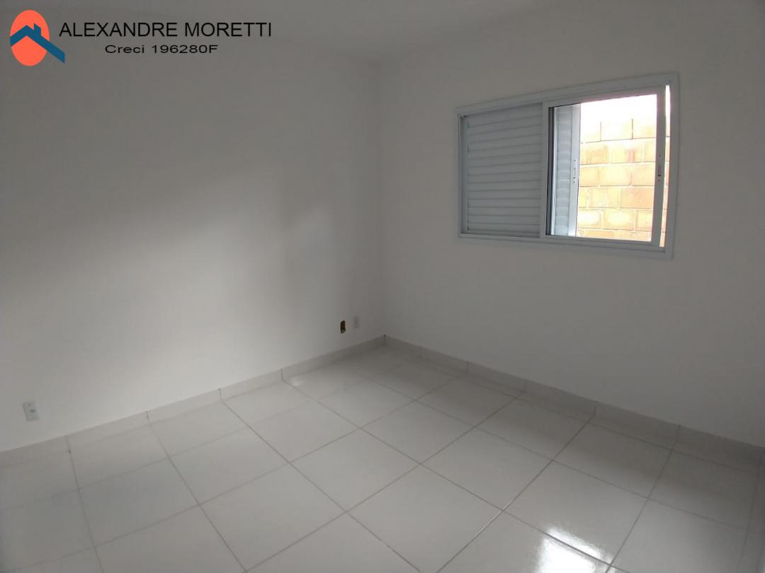 Casa à venda com 2 quartos, 100m² - Foto 3