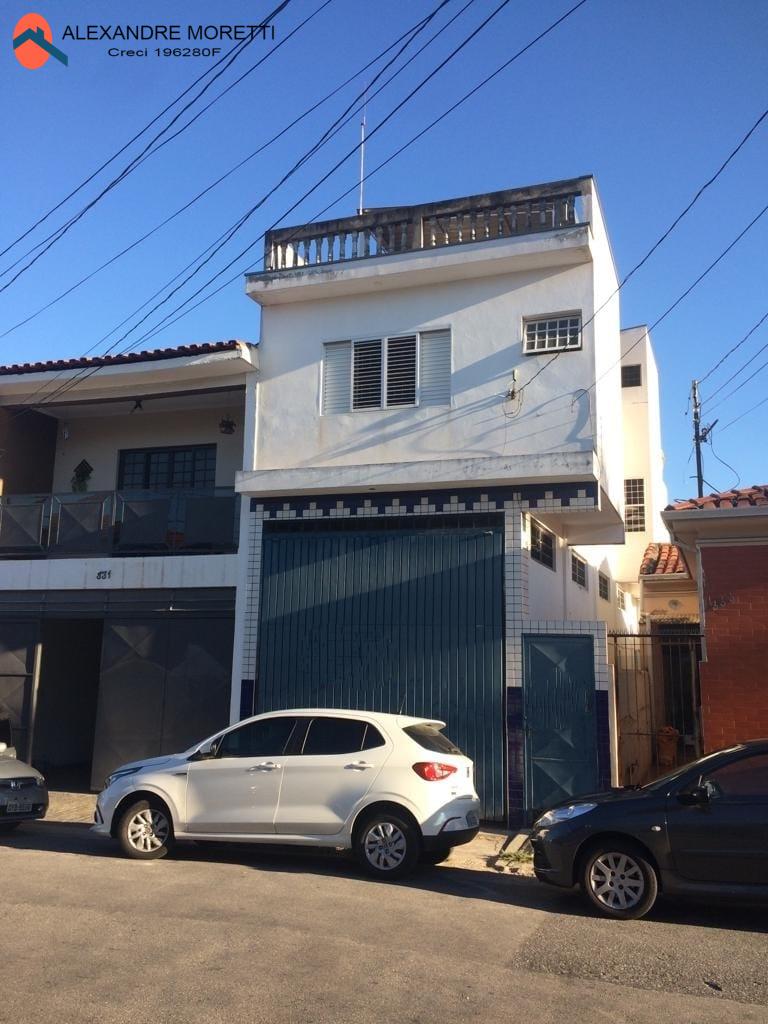 Casa à venda com 3 quartos, 260m² - Foto 1