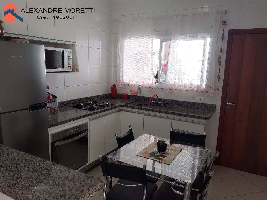 Casa à venda com 3 quartos, 90m² - Foto 5