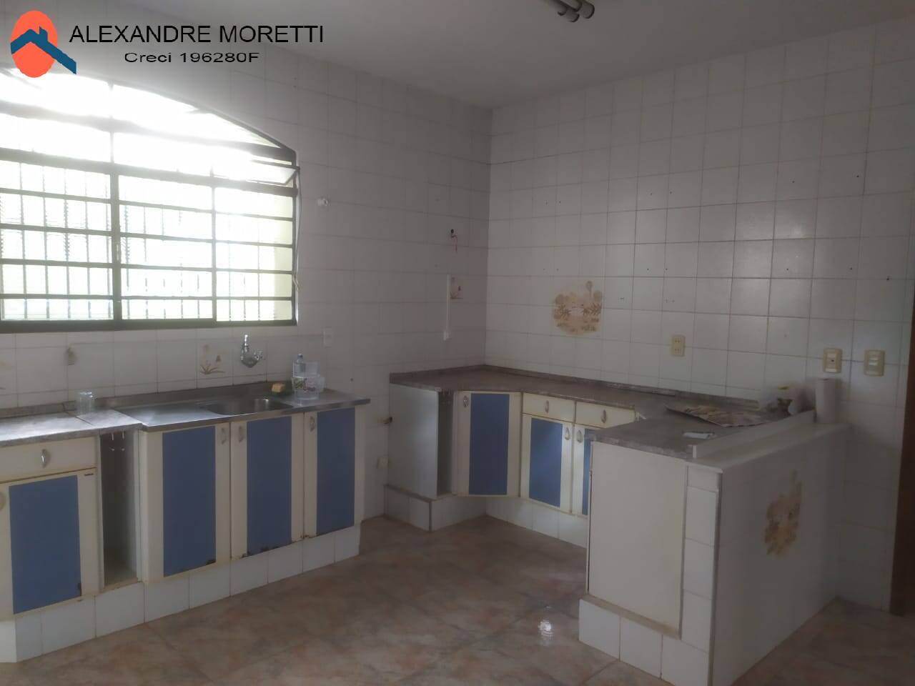 Casa para alugar com 3 quartos, 200m² - Foto 13