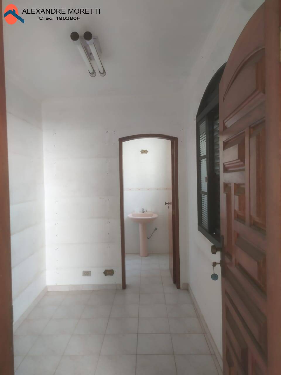 Casa para alugar com 3 quartos, 200m² - Foto 6