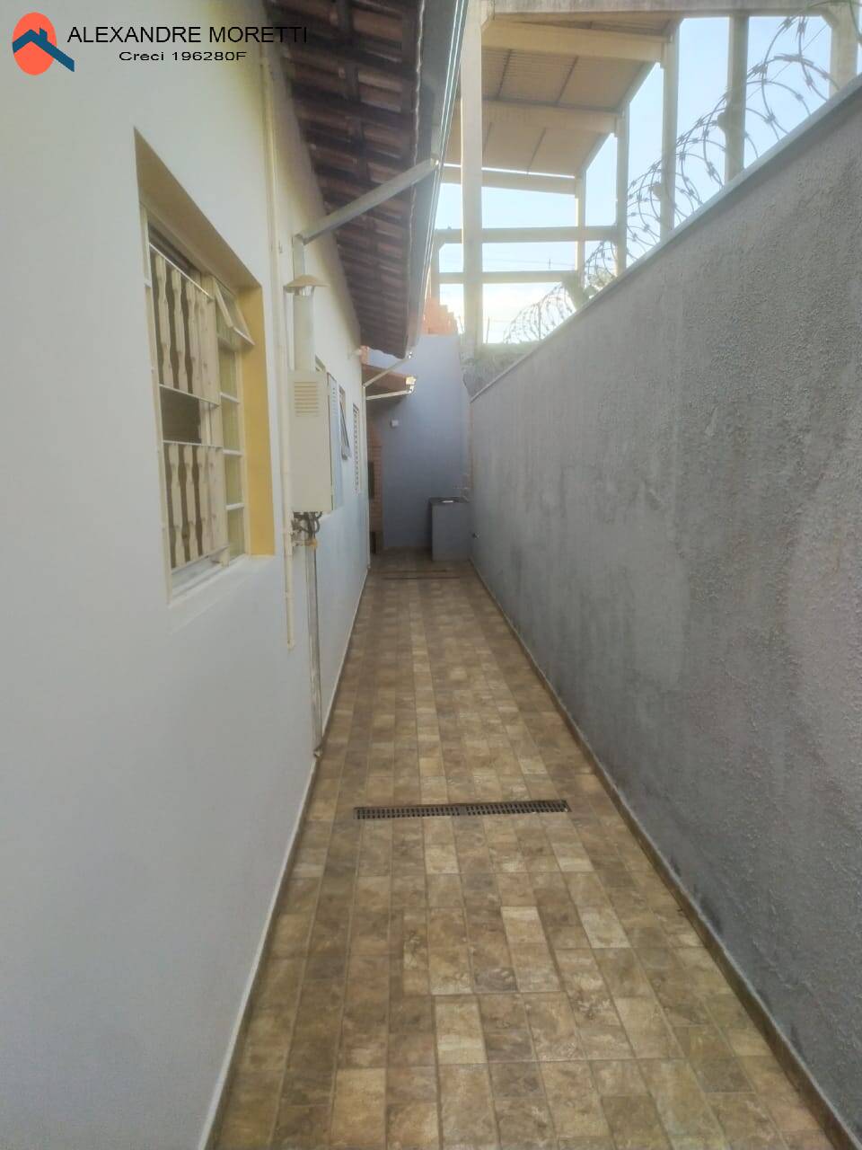 Casa para alugar com 2 quartos, 200m² - Foto 5