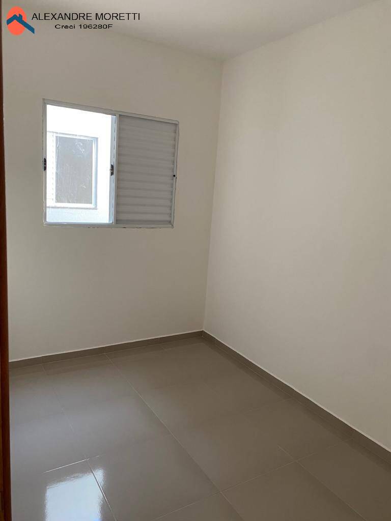 Casa à venda com 2 quartos, 55m² - Foto 9