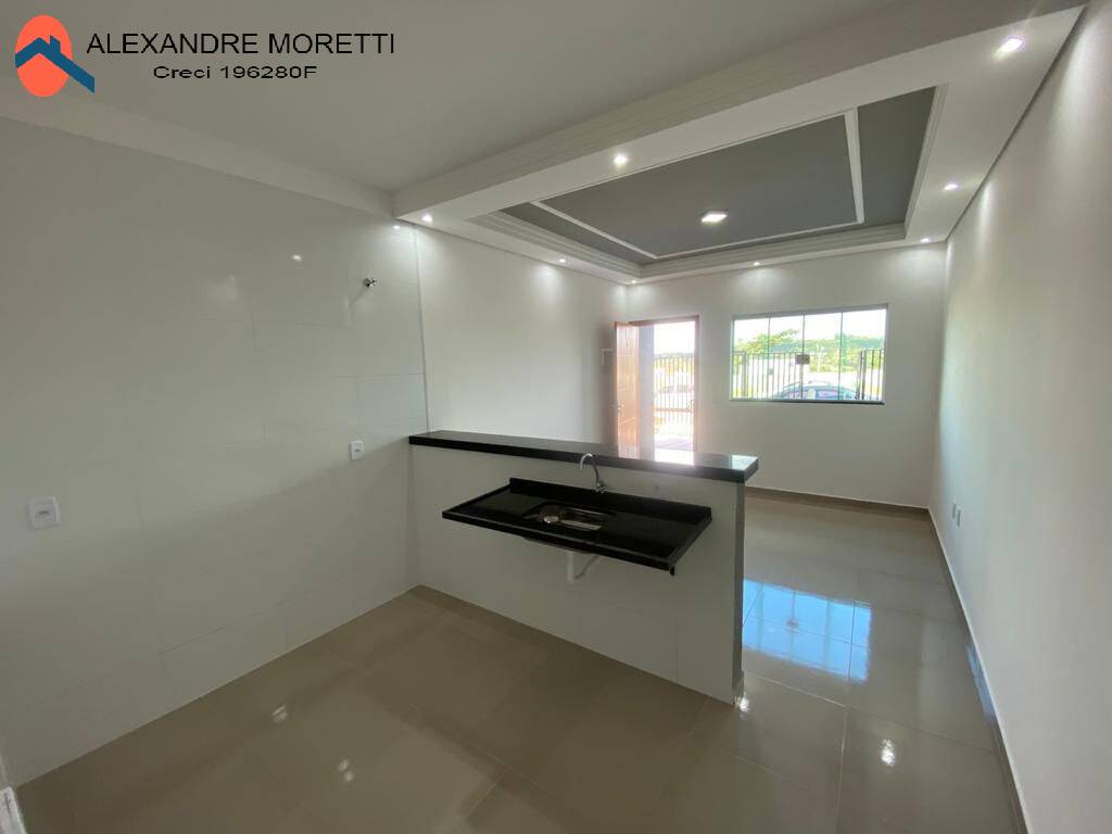 Casa à venda com 2 quartos, 55m² - Foto 6