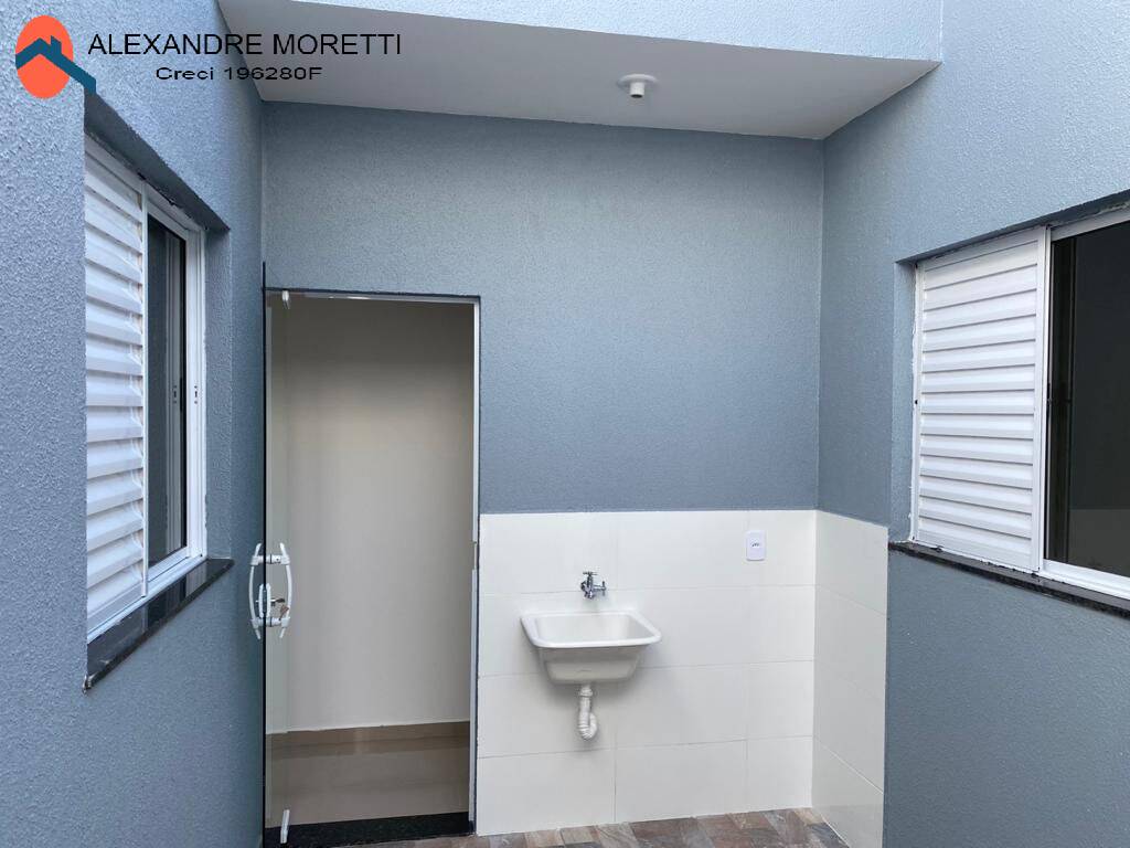 Casa à venda com 2 quartos, 55m² - Foto 15