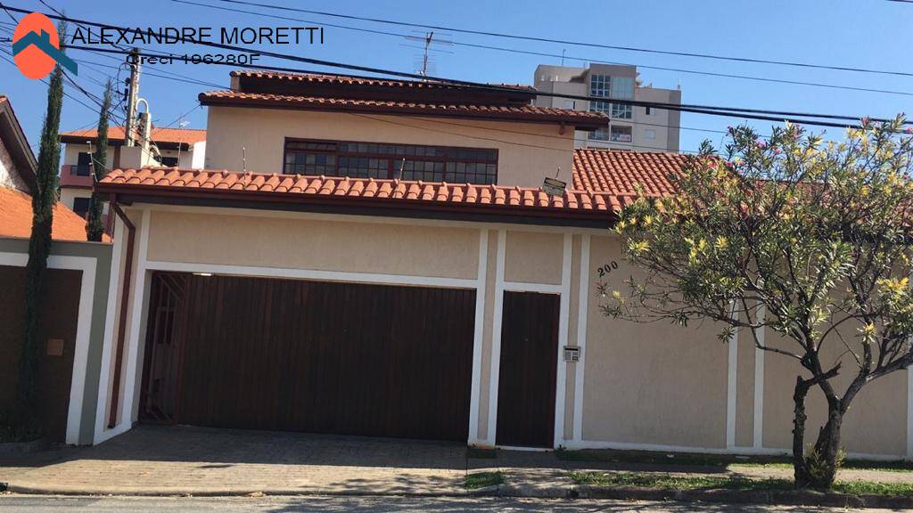 Casa à venda com 3 quartos, 336m² - Foto 1