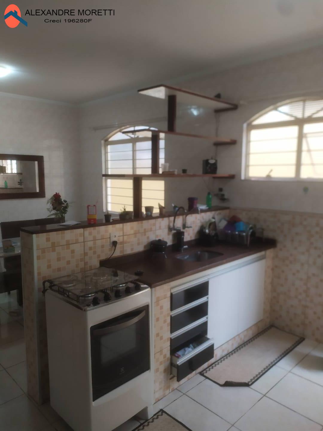 Casa à venda com 4 quartos, 150m² - Foto 11