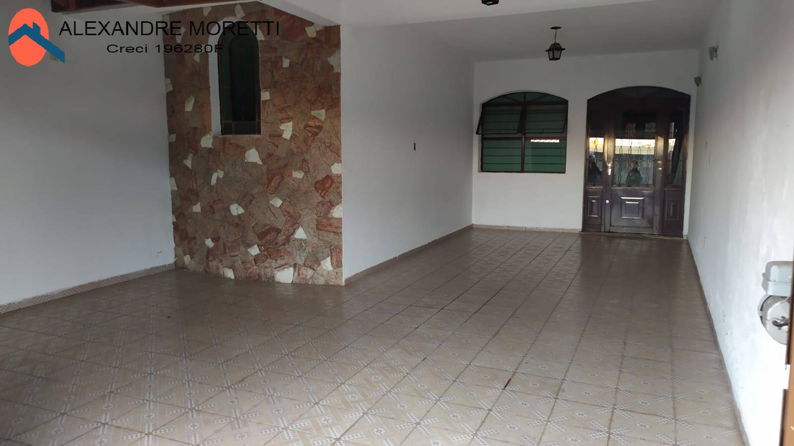 Casa para alugar com 4 quartos, 150m² - Foto 2