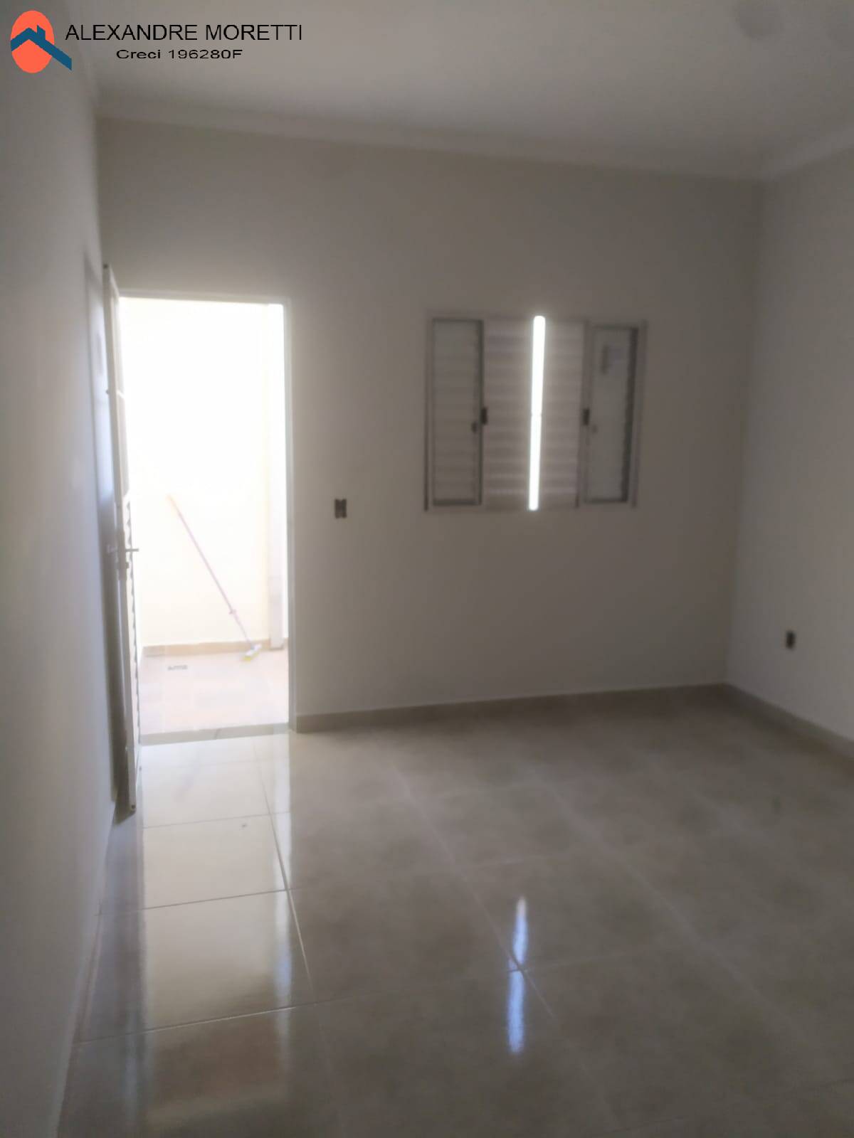 Casa à venda com 2 quartos, 50m² - Foto 9