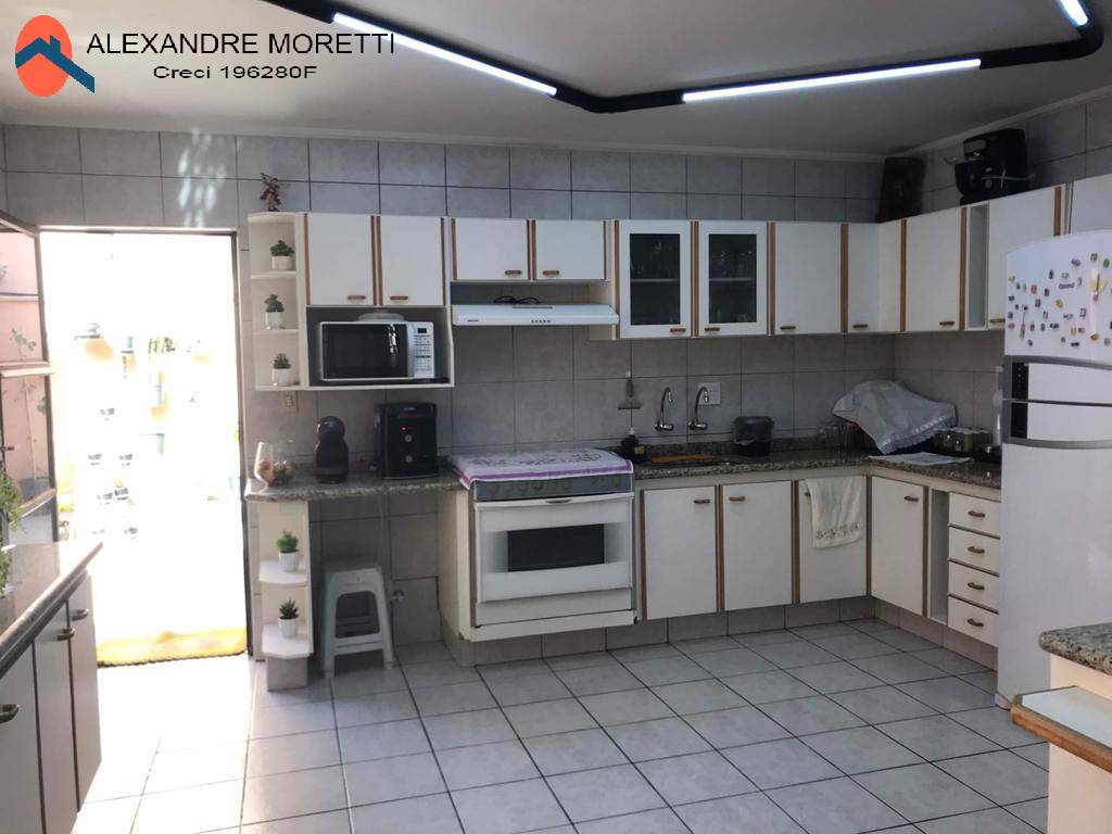 Casa à venda com 3 quartos, 180m² - Foto 14