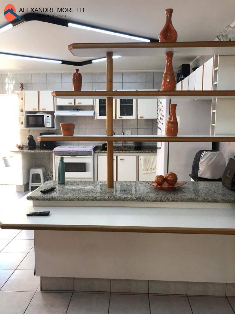 Casa à venda com 3 quartos, 180m² - Foto 15