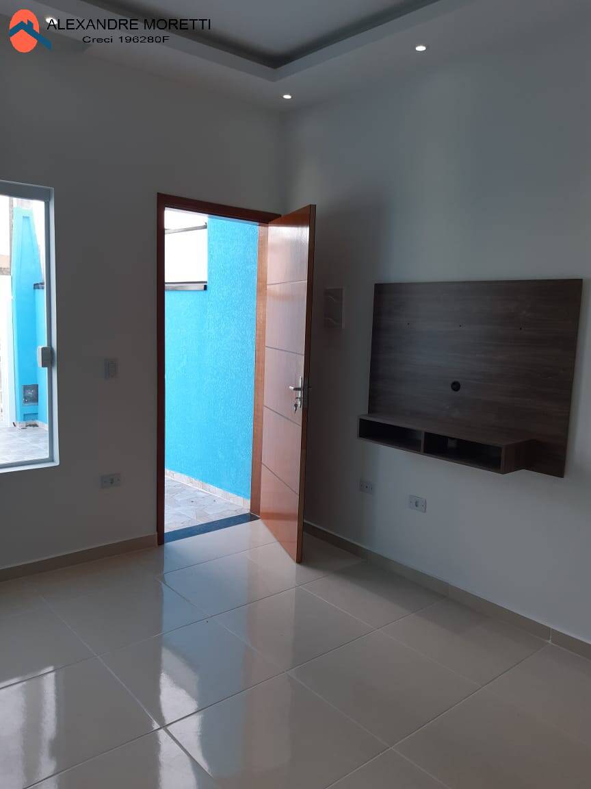 Casa à venda com 2 quartos, 52m² - Foto 4