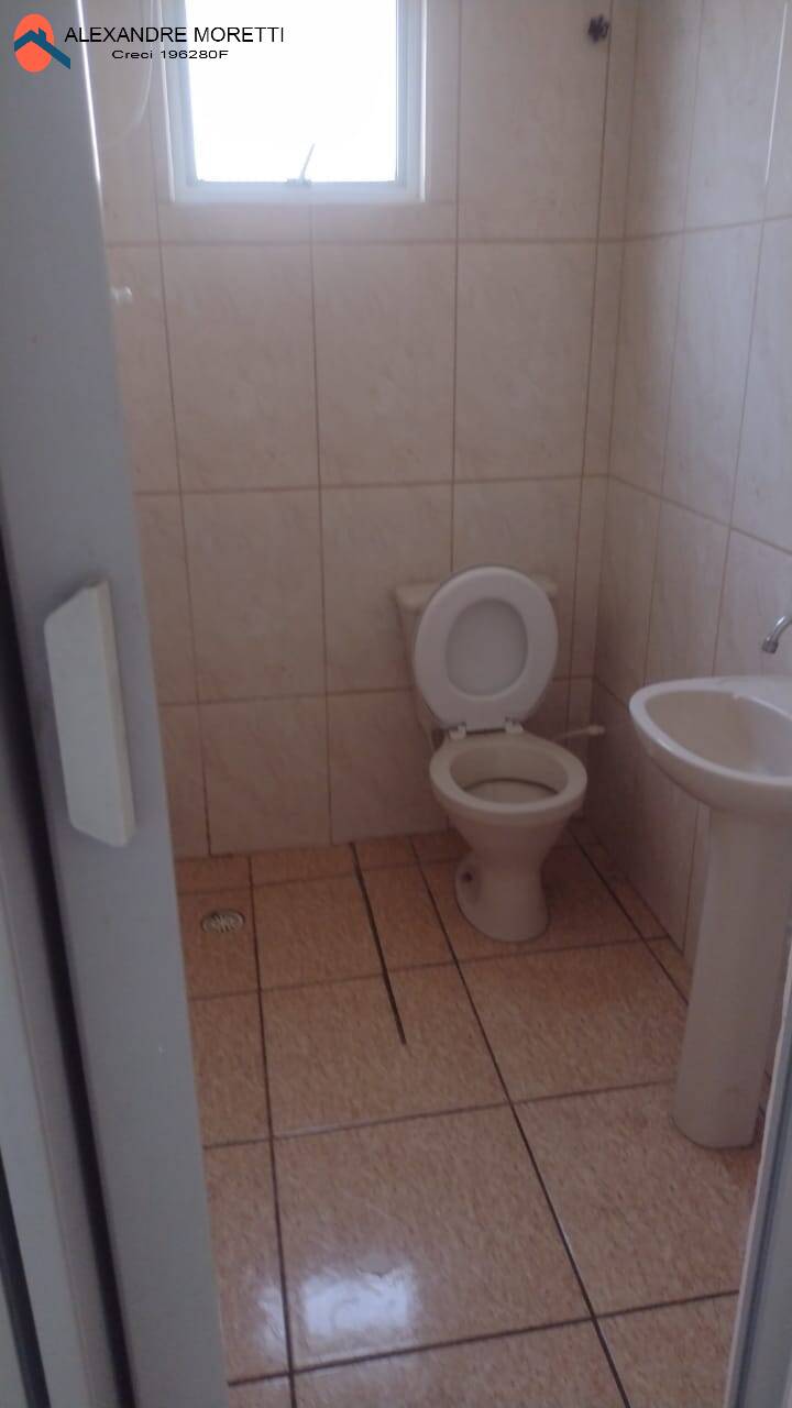 Casa para alugar com 2 quartos, 100m² - Foto 13