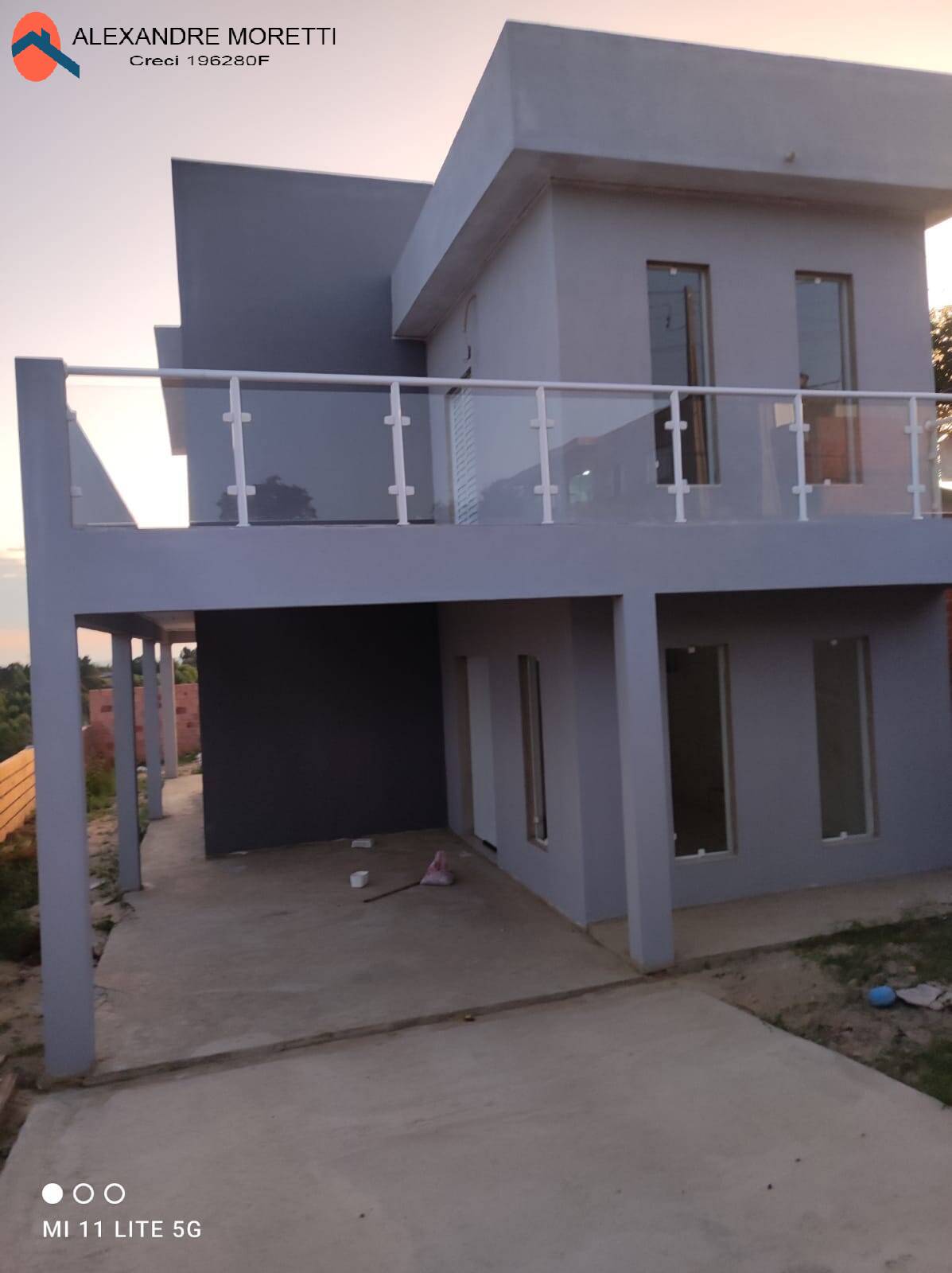 Casa à venda com 2 quartos, 110m² - Foto 1