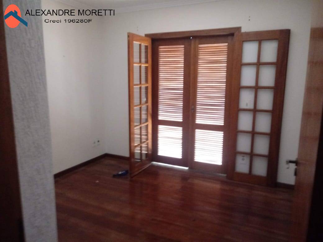 Casa à venda e aluguel com 5 quartos, 250m² - Foto 11