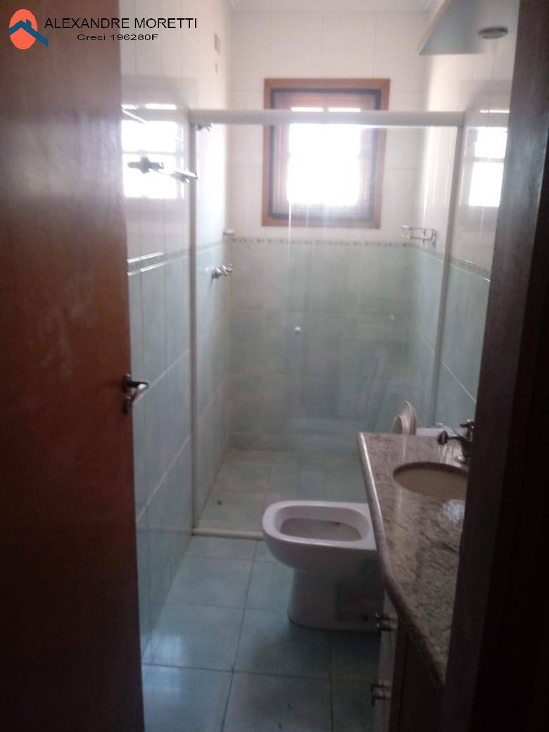 Casa à venda e aluguel com 5 quartos, 250m² - Foto 24