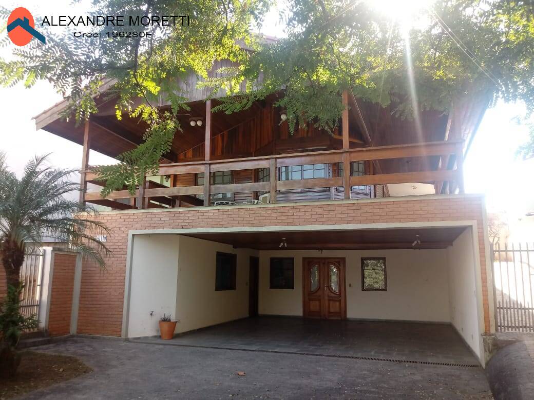 Casa à venda e aluguel com 5 quartos, 250m² - Foto 3