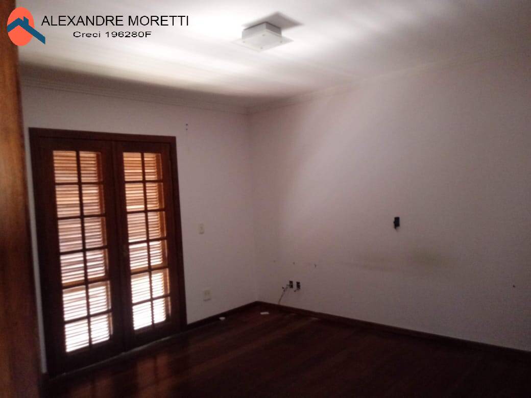 Casa à venda e aluguel com 5 quartos, 250m² - Foto 12