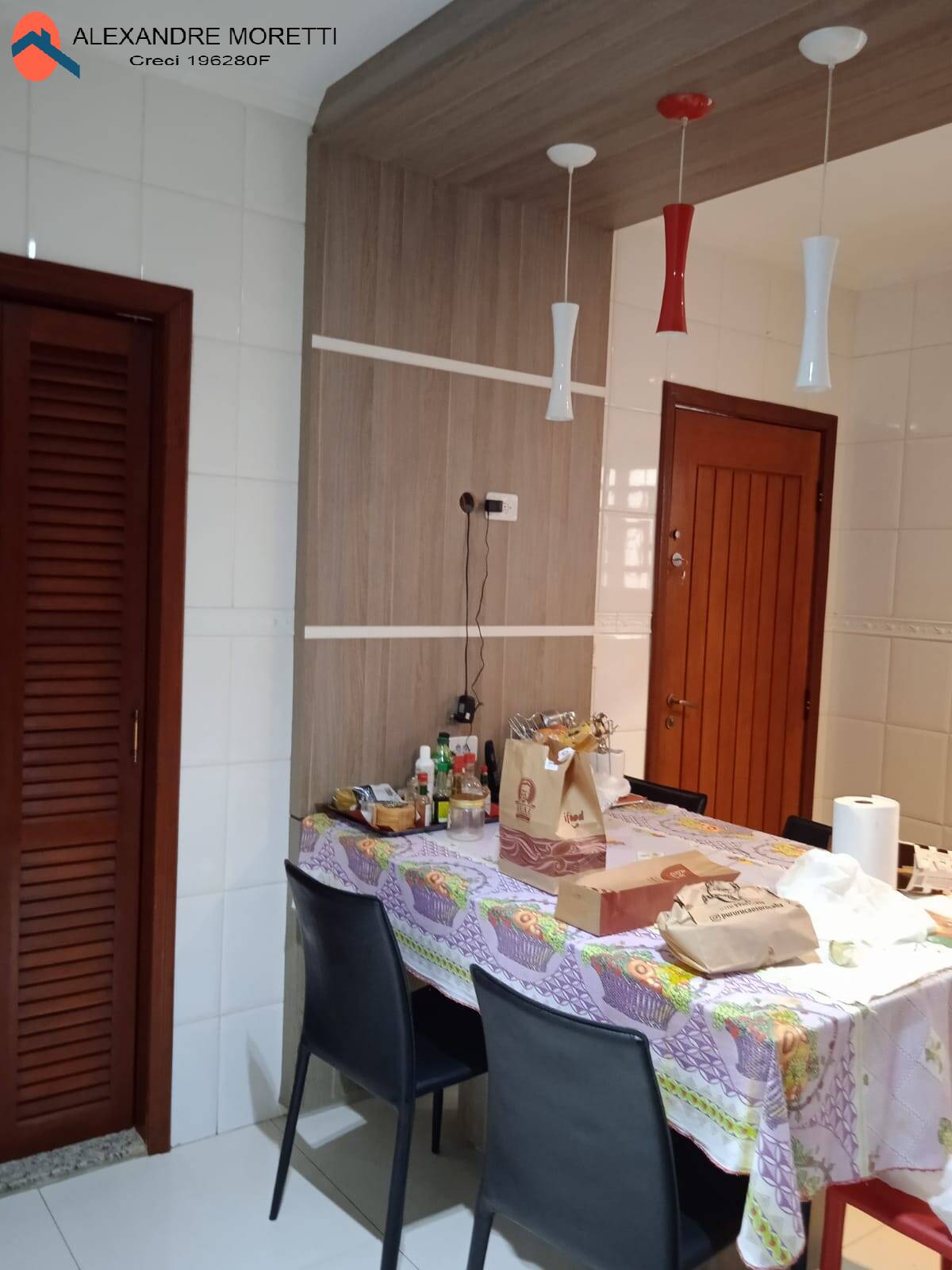 Casa à venda com 4 quartos, 200m² - Foto 32