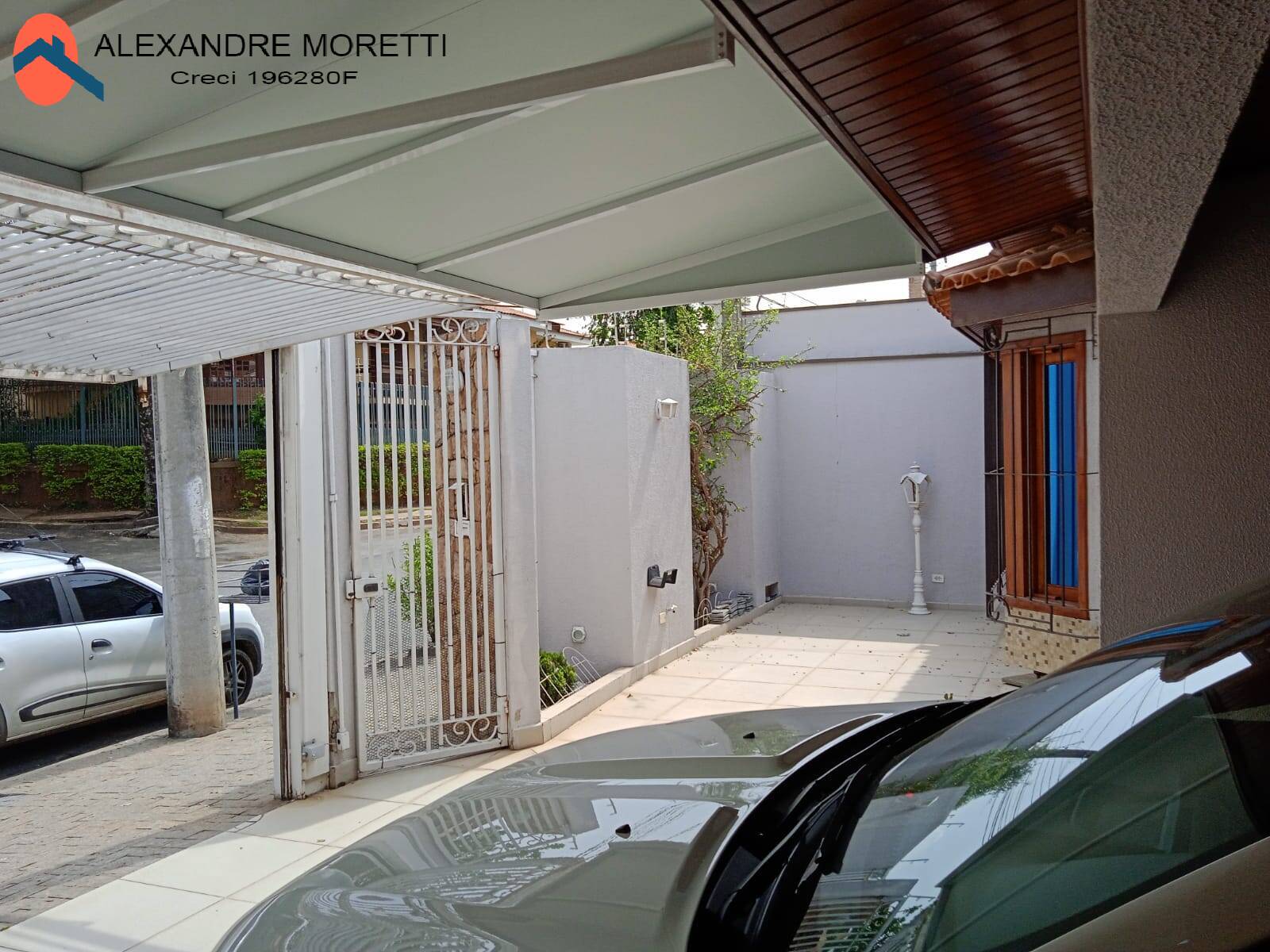 Casa à venda com 4 quartos, 200m² - Foto 4