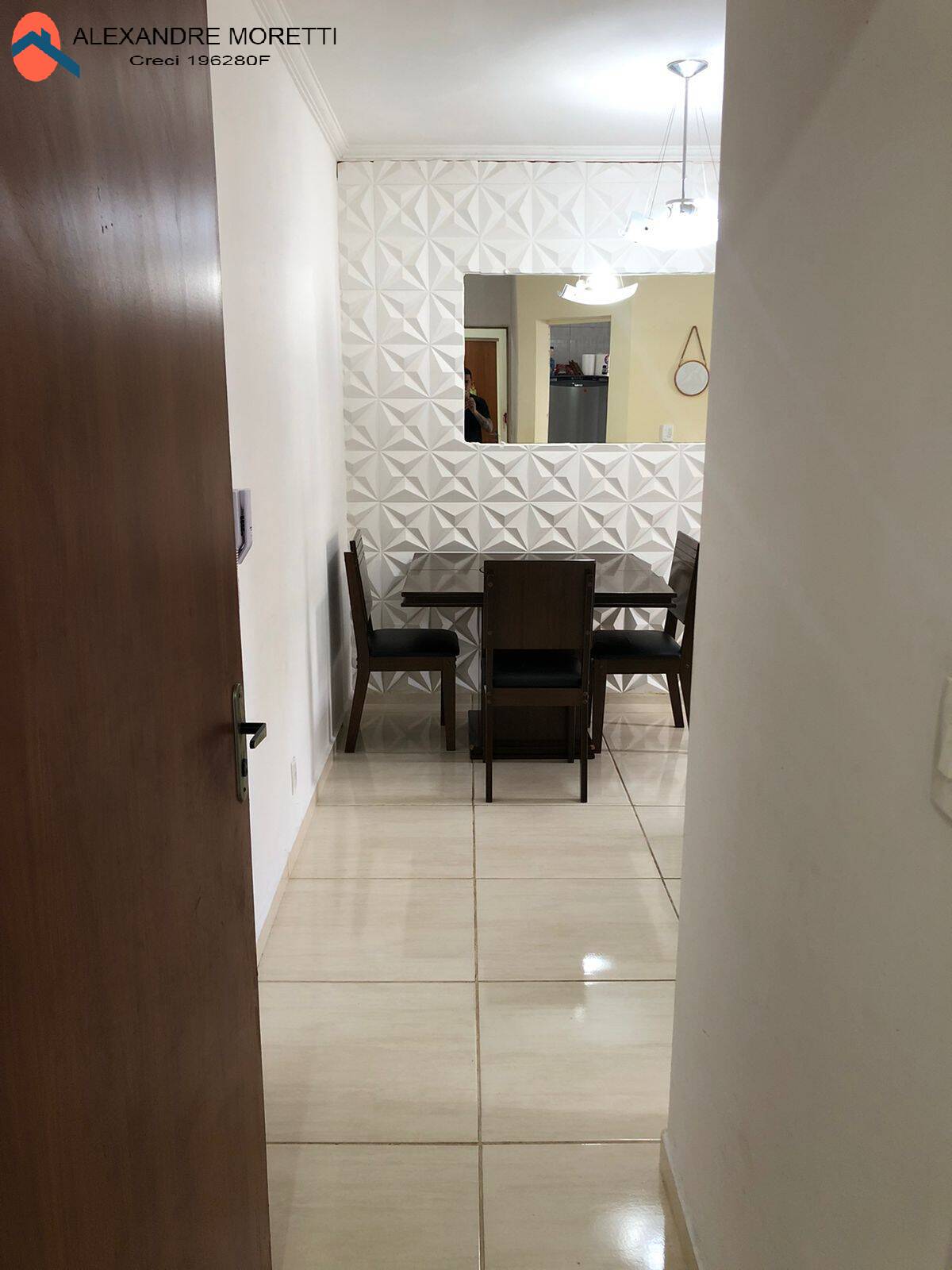 Apartamento à venda com 2 quartos, 64m² - Foto 2