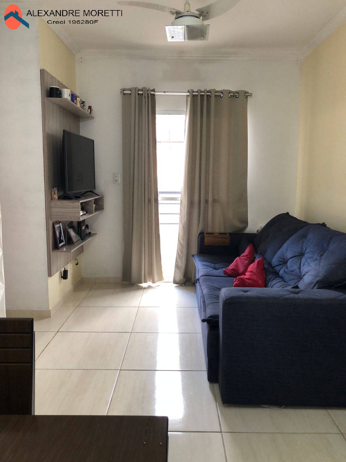 Apartamento à venda com 2 quartos, 64m² - Foto 3