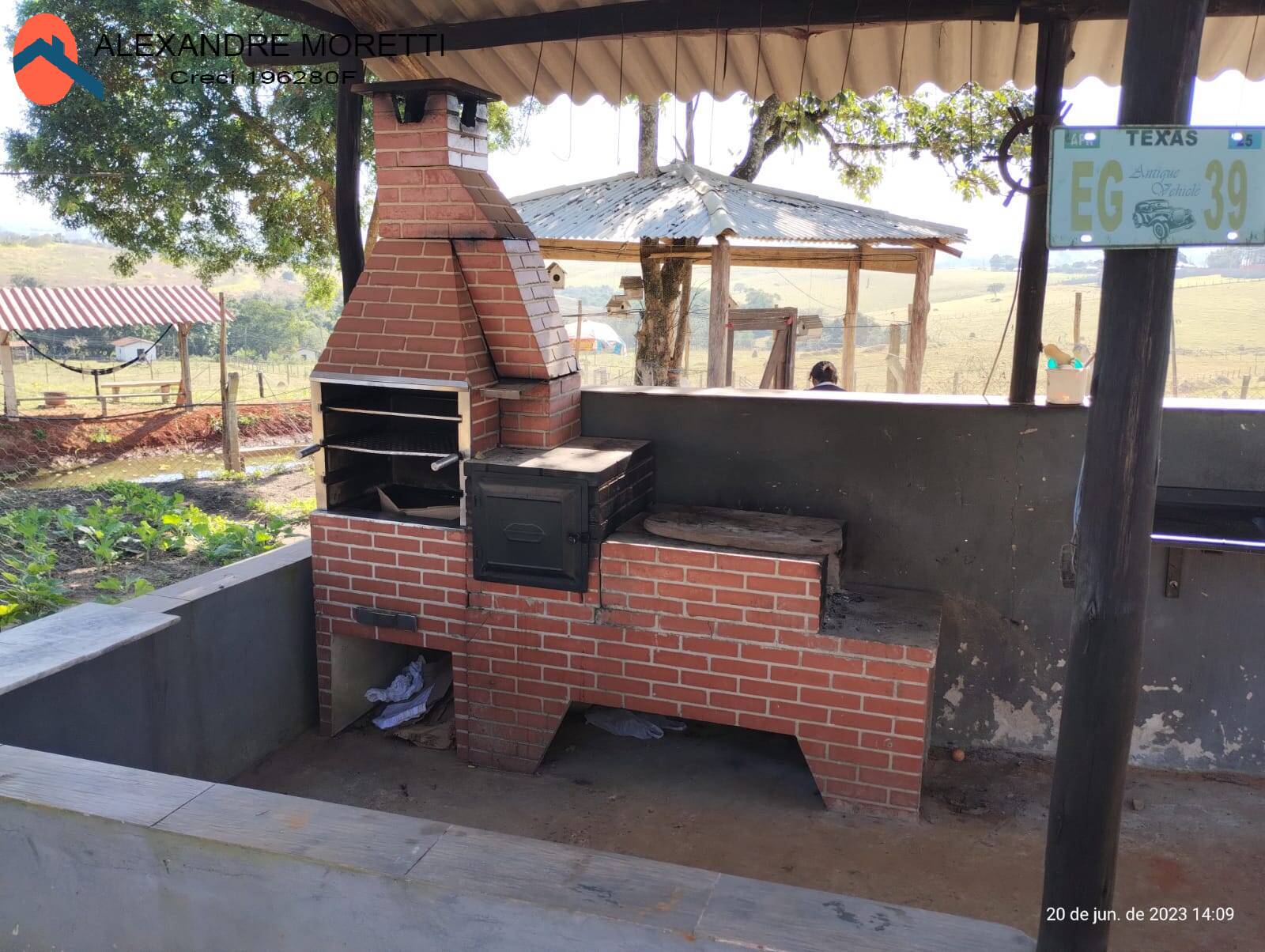 Fazenda à venda e aluguel com 2 quartos, 1800m² - Foto 5