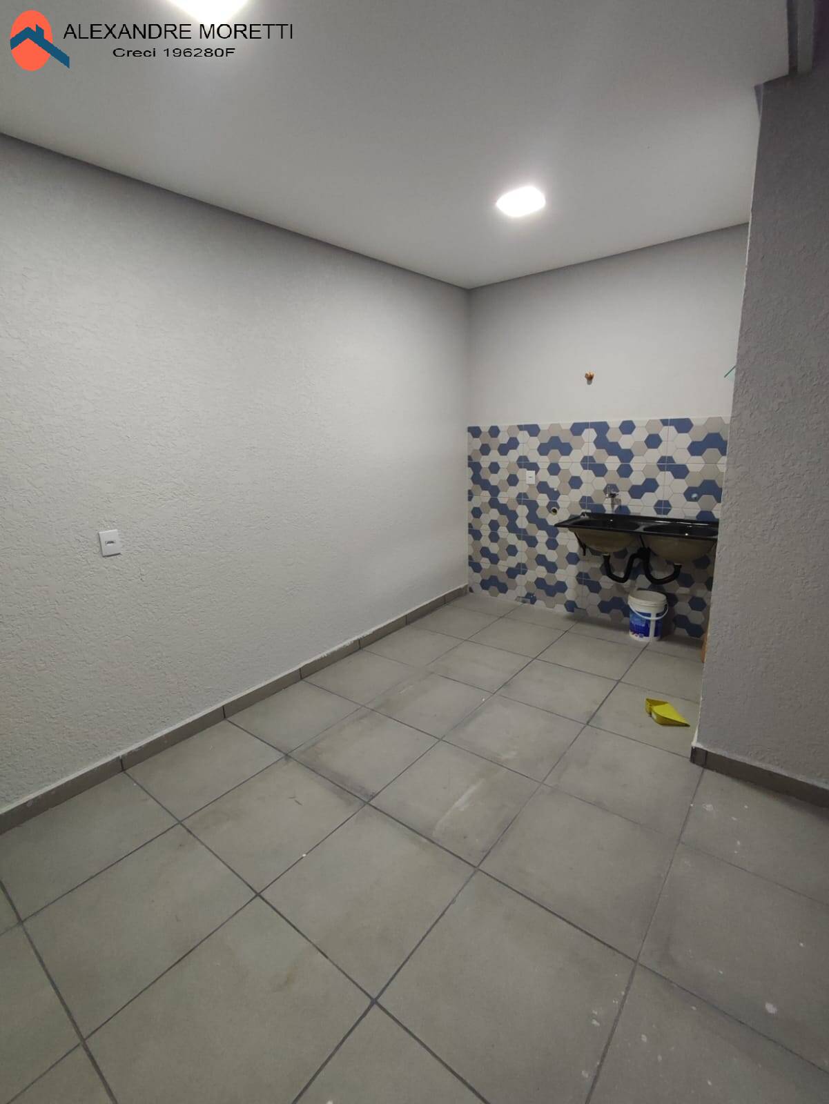 Casa à venda com 2 quartos, 75m² - Foto 12