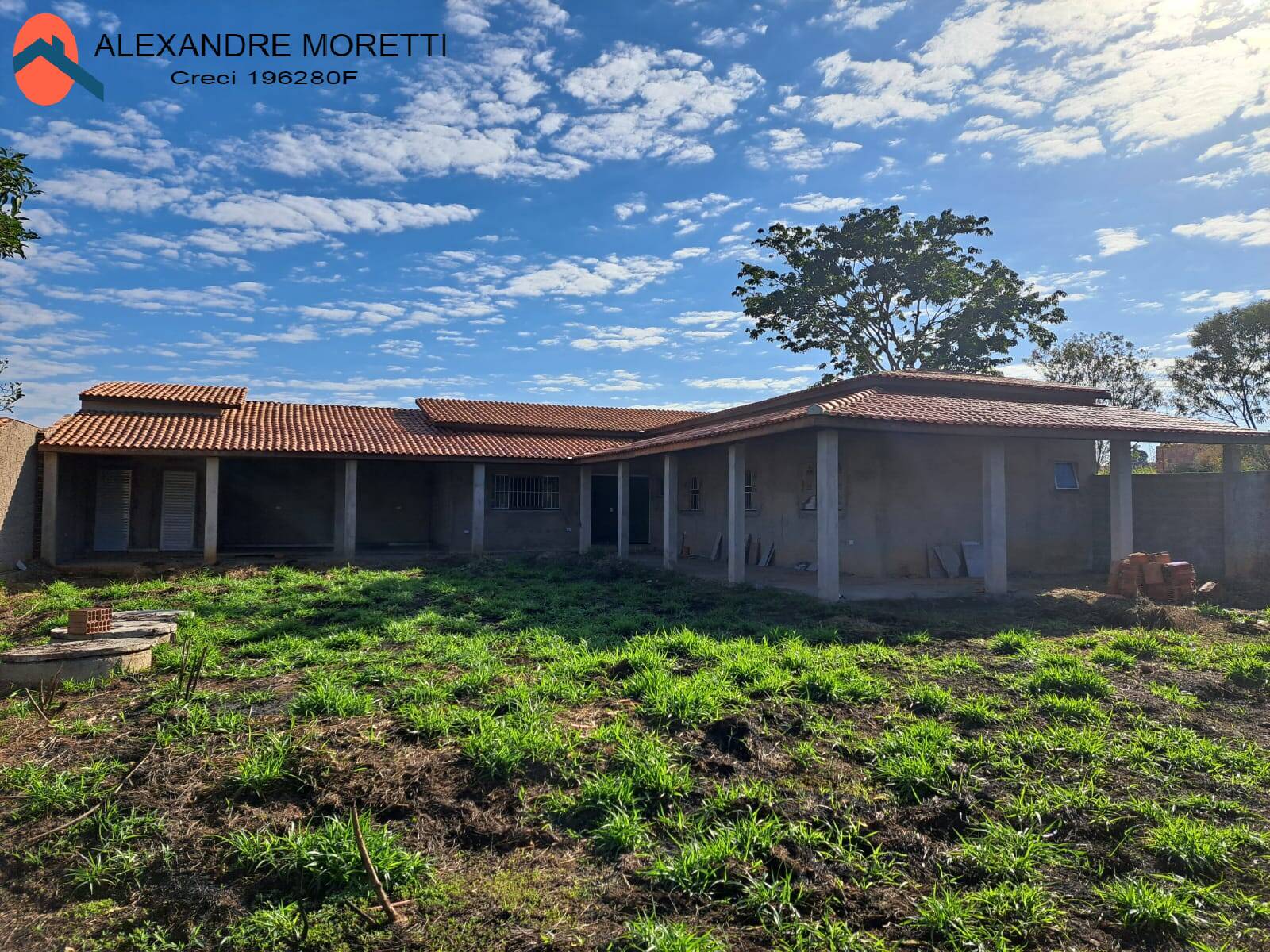 Fazenda à venda com 3 quartos, 1000m² - Foto 1