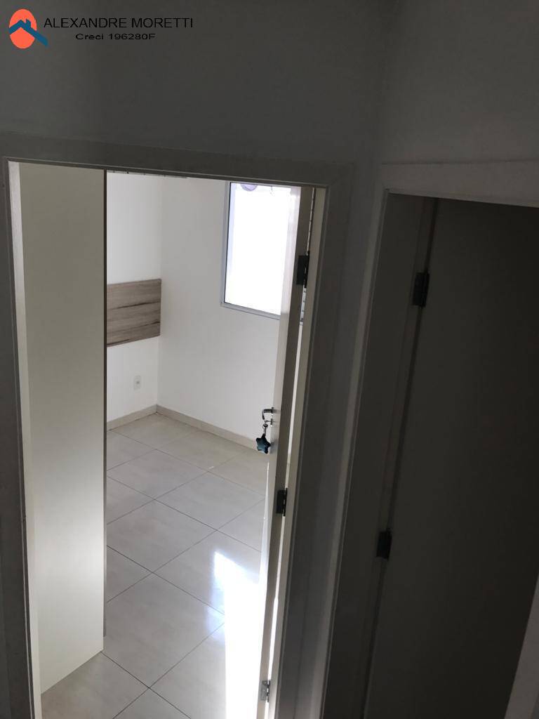 Casa à venda e aluguel com 3 quartos, 100m² - Foto 4